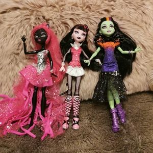Monster high dolls